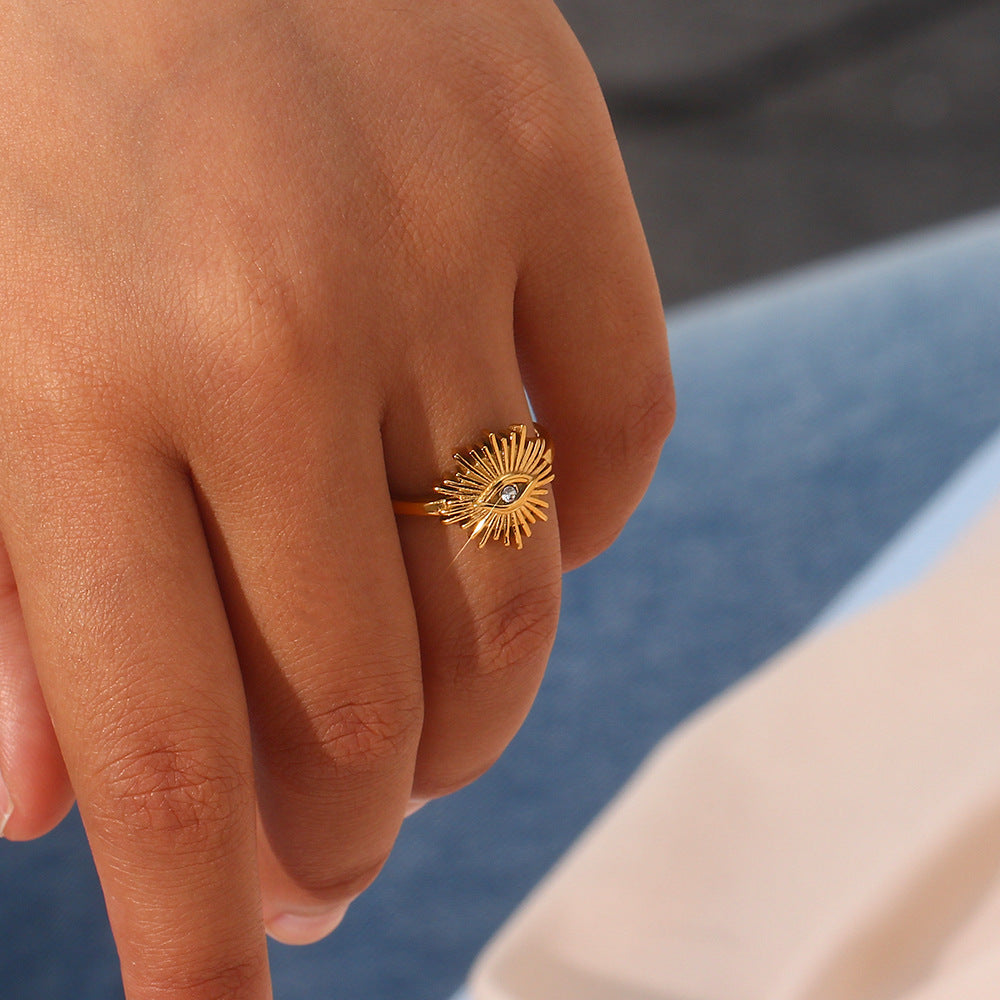 Wren — Twisted Signet Pinky Ring